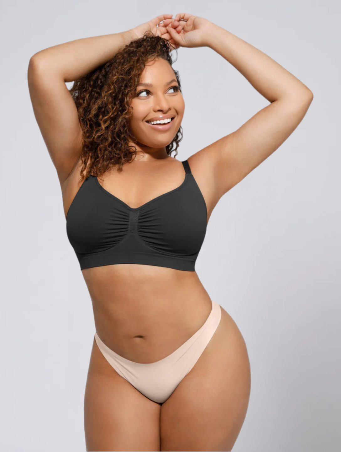 Seamless Wireless Bra for Women – Comfort Bra with Molded Cups and Wide Back Support