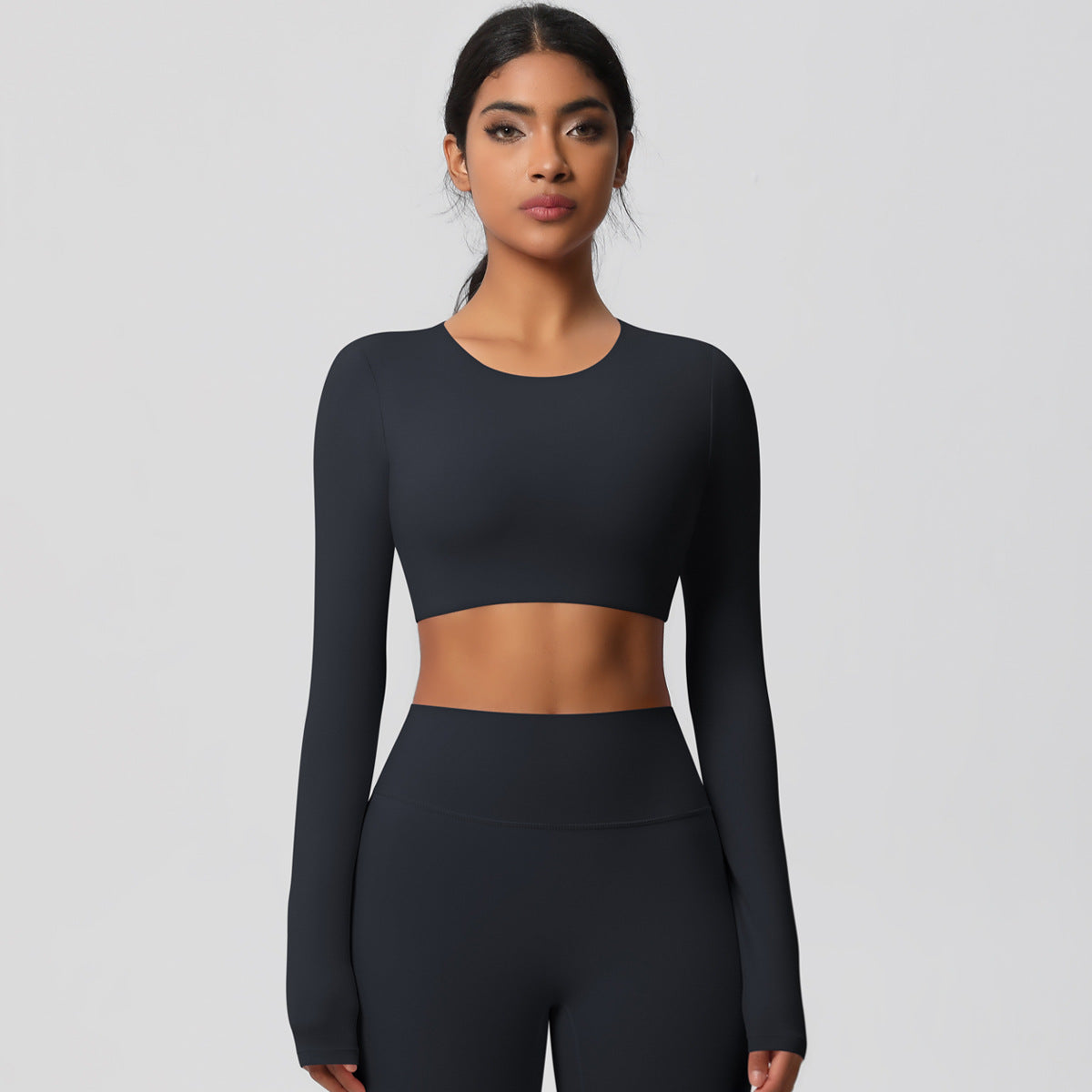 Long-sleeved crop top with a figure-flattering cut