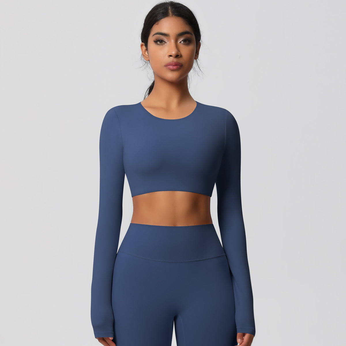 Long-sleeved crop top with a figure-flattering cut