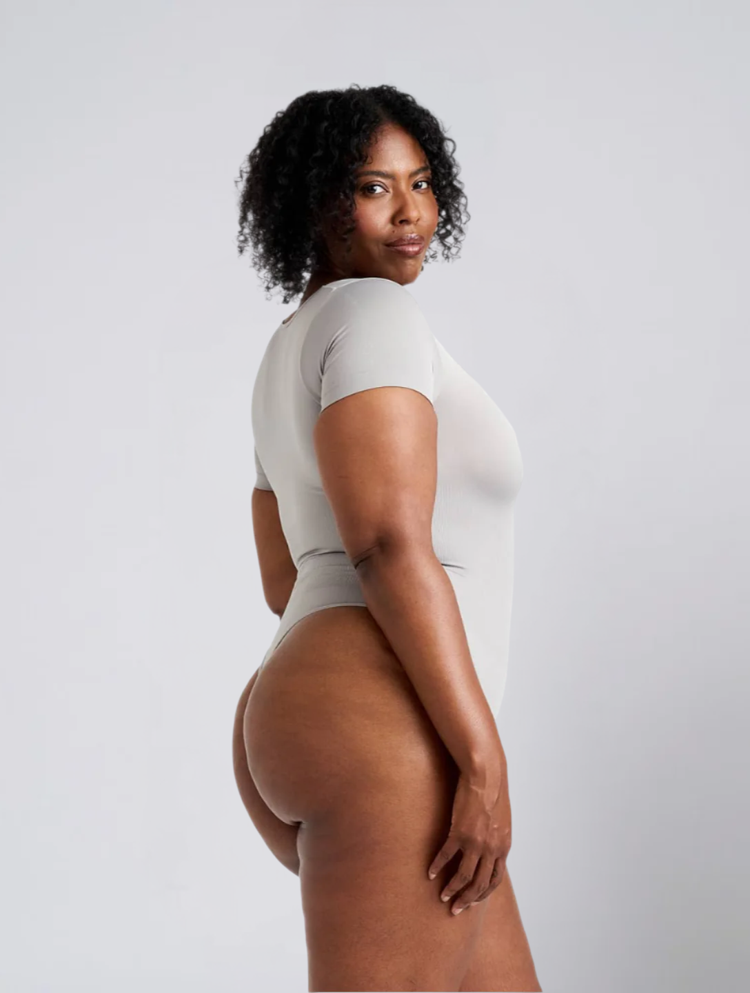 Seamless Square Neck Bodysuit for Women – Smooth Stretch Body for Everyday Wear